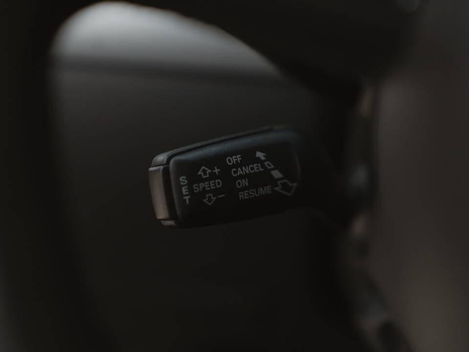 Image 36/41 of Audi S8 V10 (2009)