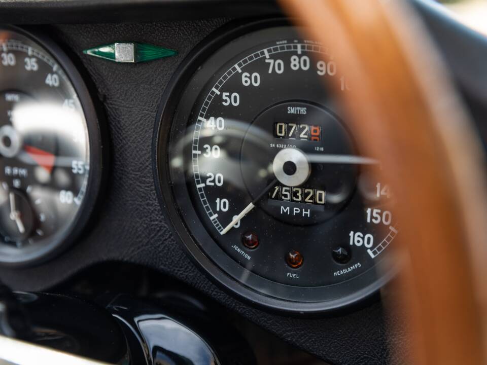 Image 25/44 of Jaguar E-Type 3.8 (1962)