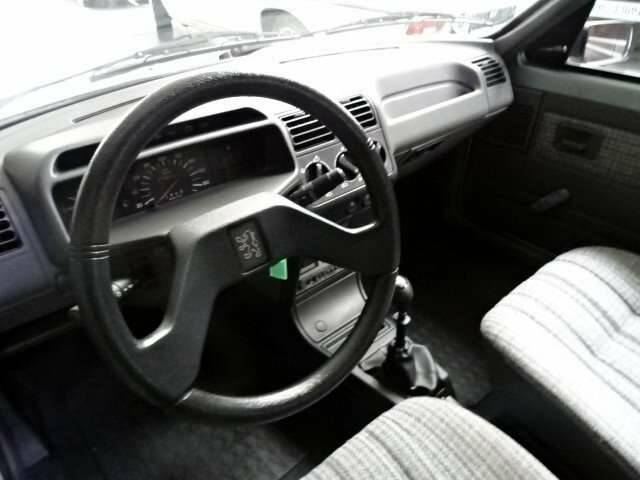 Image 10/17 of Peugeot 205 Diesel (1988)