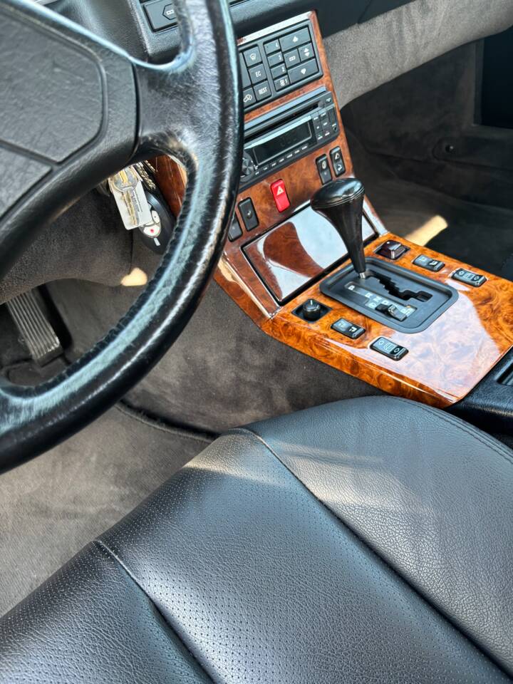 Image 5/5 of Mercedes-Benz SL 500 (1994)