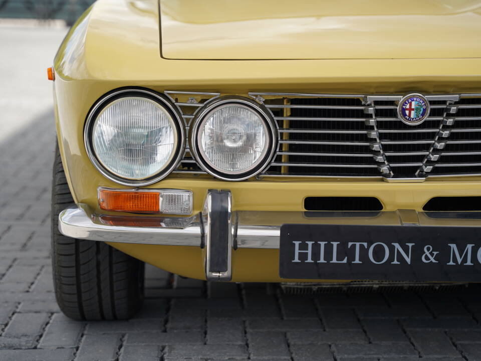 Bild 27/50 von Alfa Romeo 2000 GT Veloce (1975)