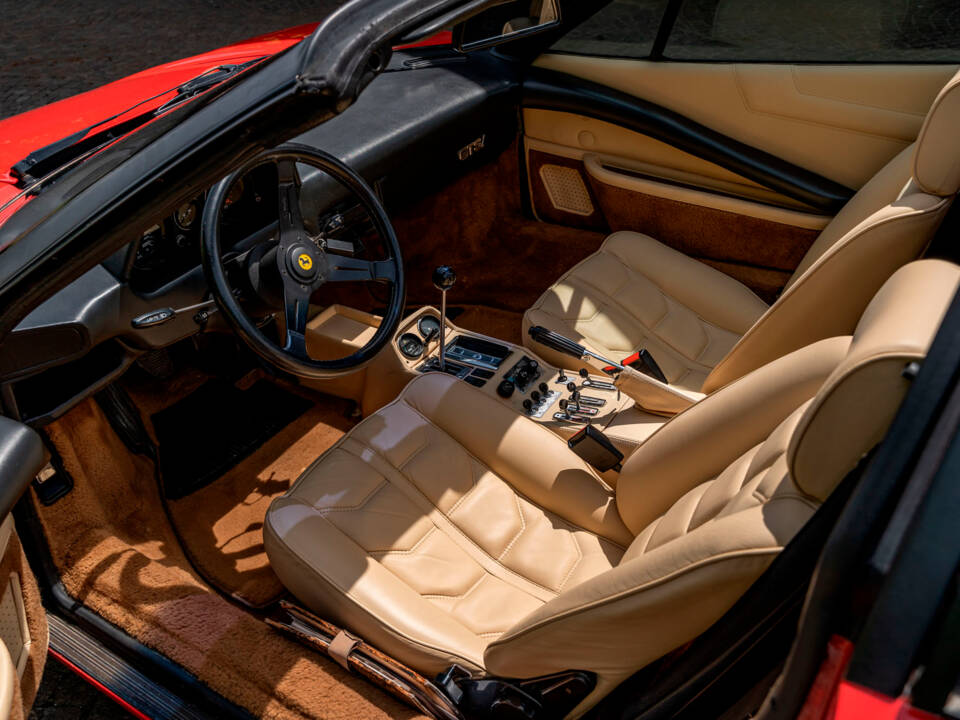 Image 2/46 de Ferrari 308 GTSi (1982)