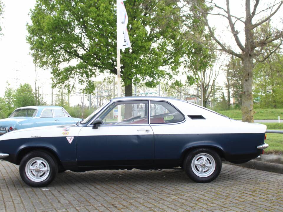 Bild 6/8 von Opel Manta 1200 S (1972)