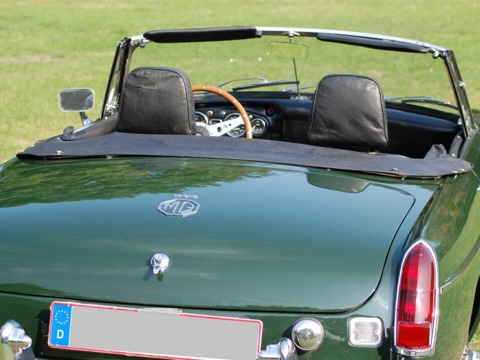 Image 12/27 of MG MGB (1969)