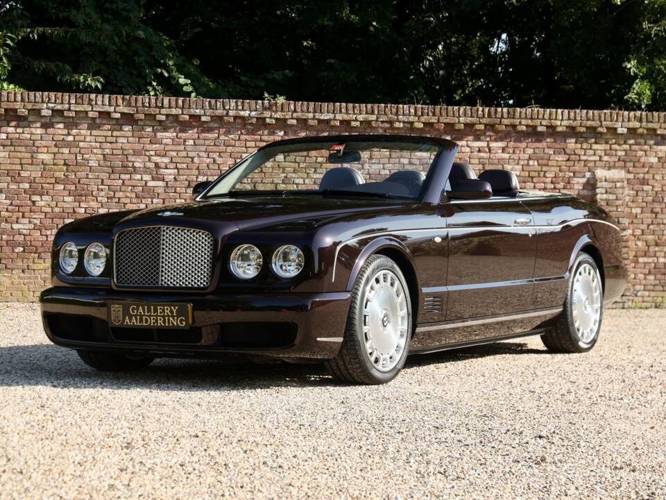 Image 18/50 de Bentley Azure (2008)