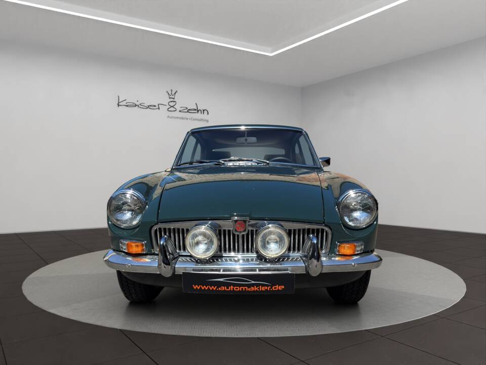 Image 4/23 de MG MGB GT (1972)