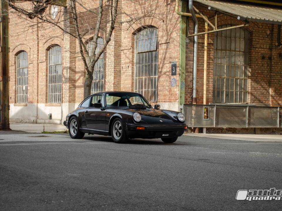 Image 2/12 of Porsche 911 SC 3.0 (1980)