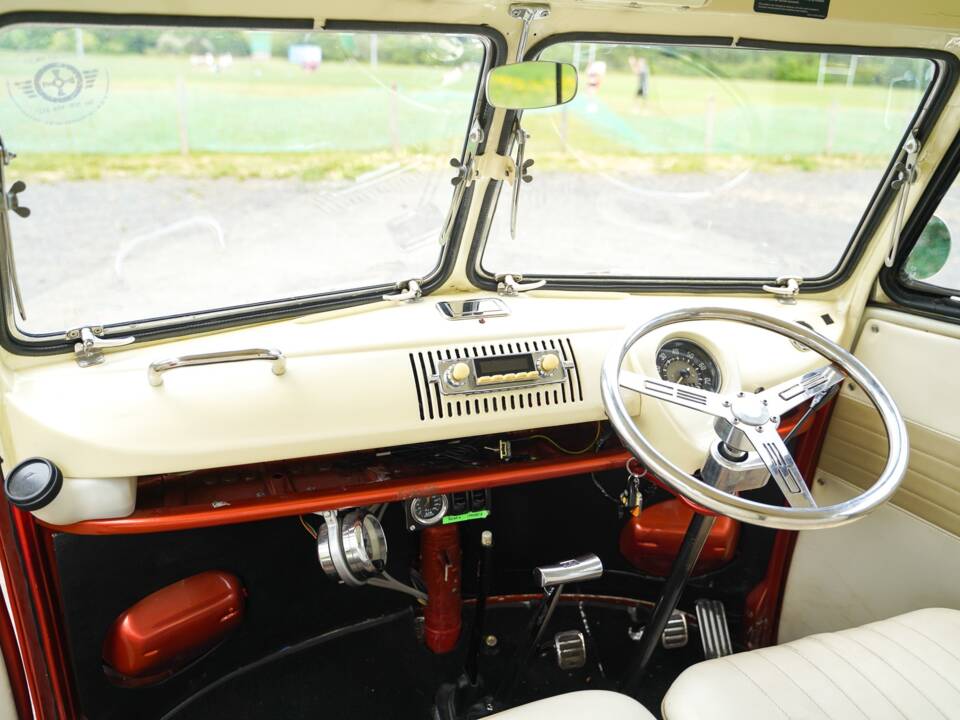 Image 48/50 of Volkswagen T1 Kombi (1964)