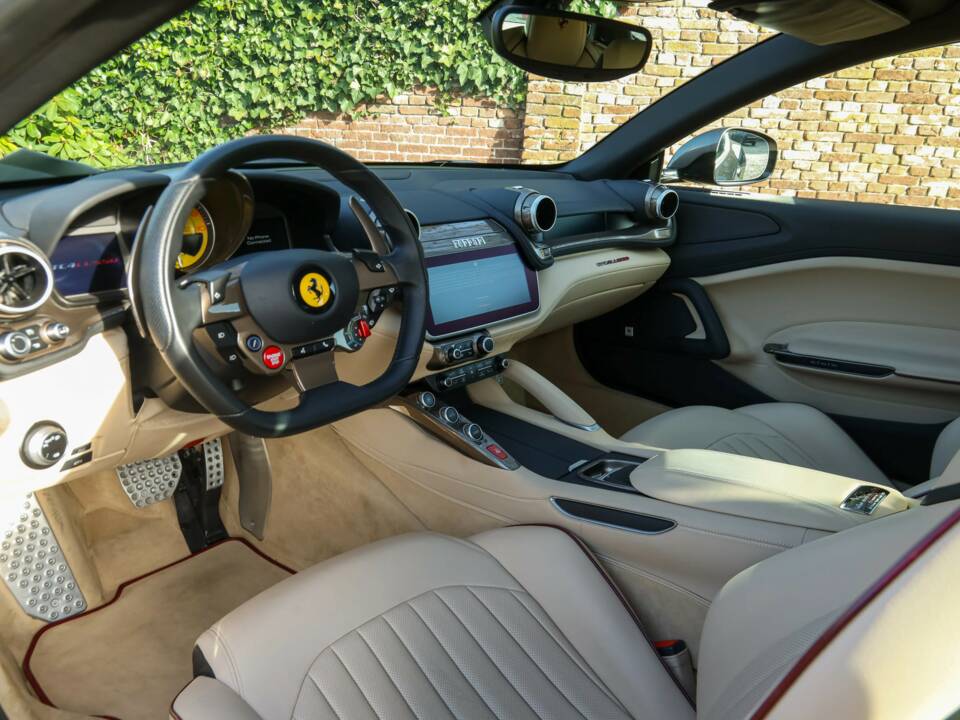 Imagen 3/50 de Ferrari GTC4Lusso (2018)