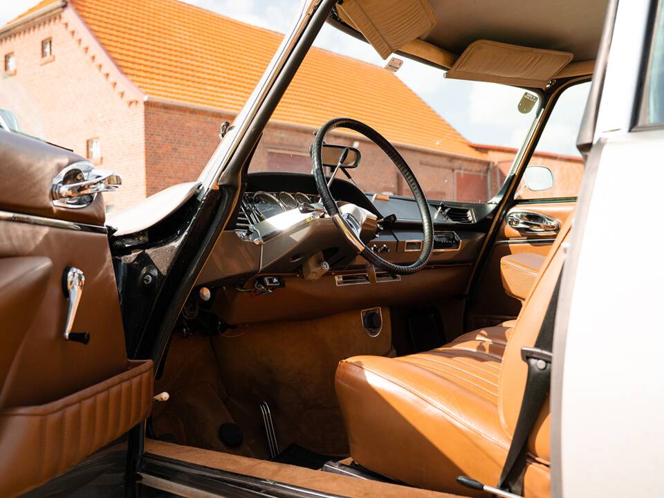 Bild 20/36 von Citroën DS 21 Pallas (1968)