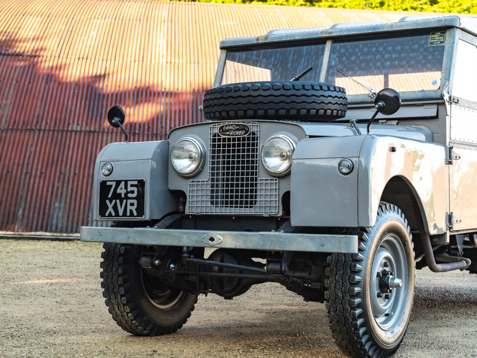 Image 16/31 of Land Rover 107 (1957)