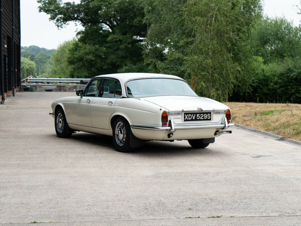 Immagine 37/50 di Daimler Sovereign 4.2 (1978)