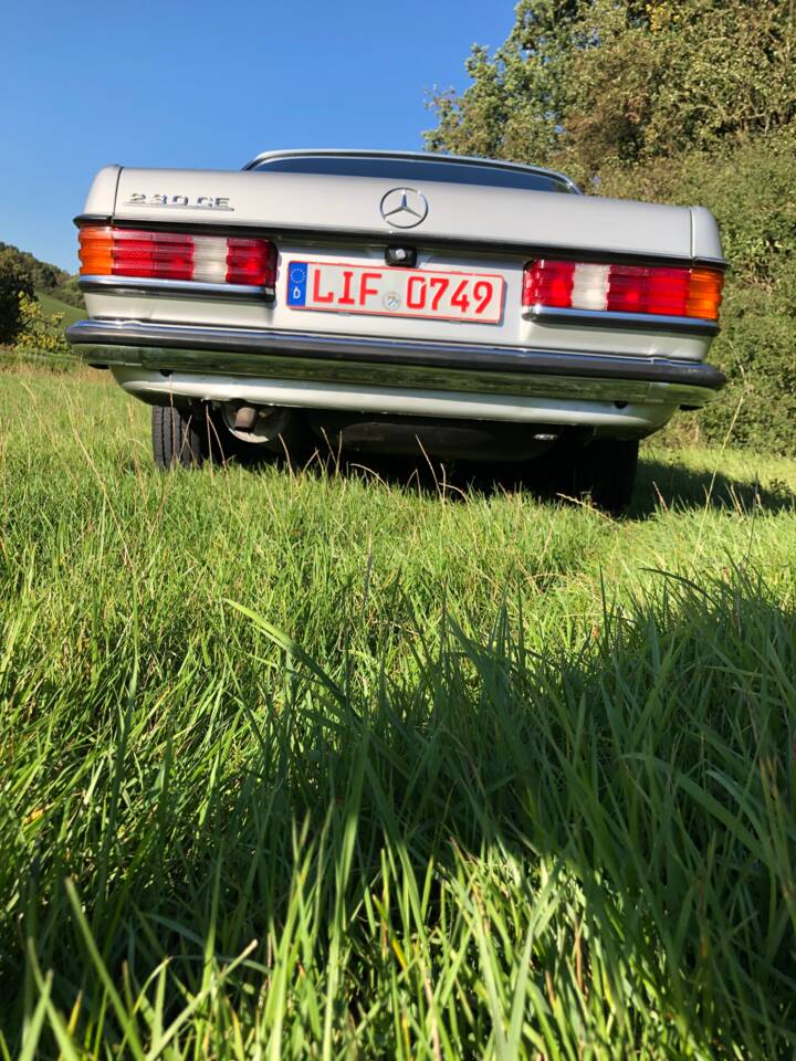 Afbeelding 5/53 van Mercedes-Benz 230 CE (1984)