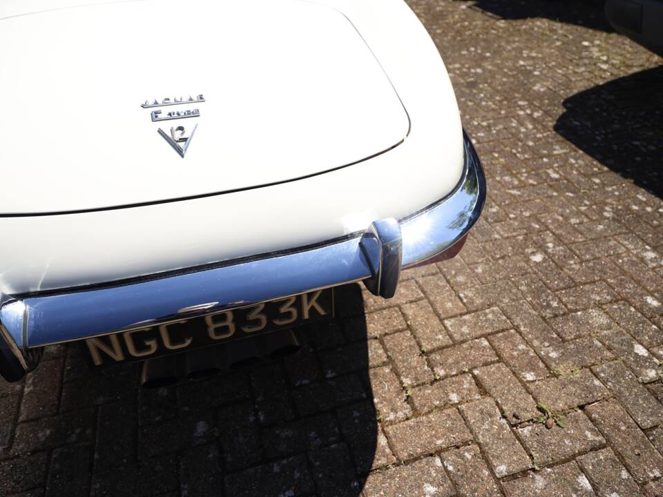 Image 33/50 de Jaguar Type E V12 (1972)