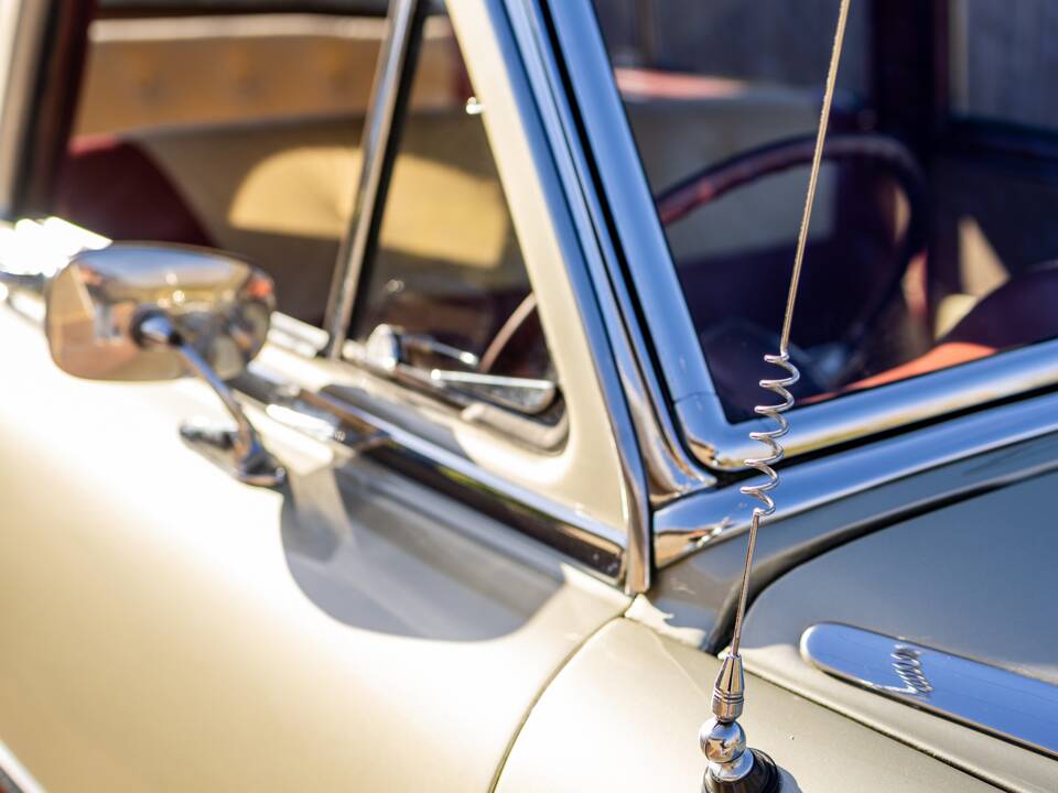 Bild 17/50 von Vauxhall Cresta (1956)