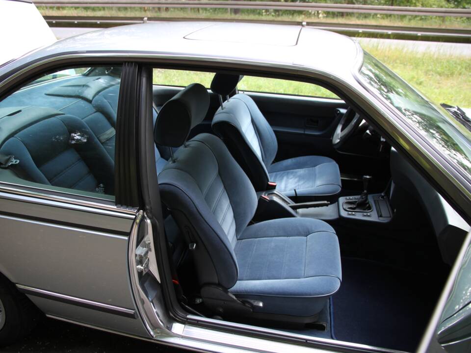 Image 9/36 of BMW 635 CSi (1984)