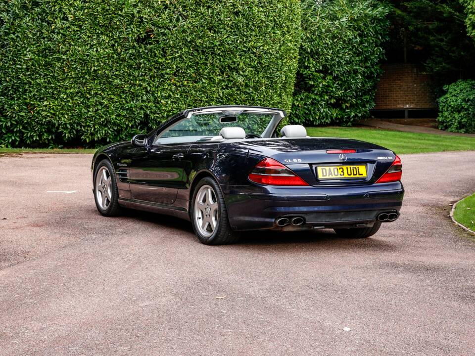 Image 22/41 of Mercedes-Benz SL 55 AMG (2003)