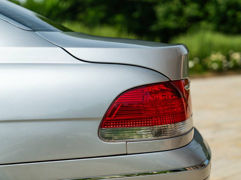 Bild 11/50 von BMW 745d (2005)