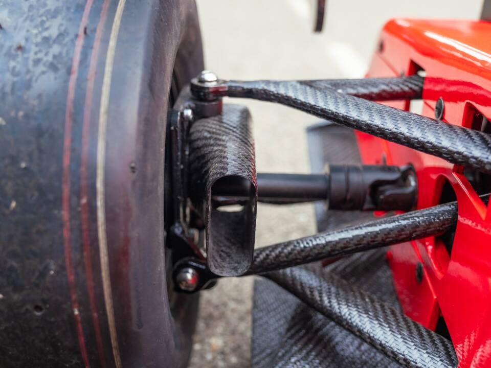 Image 36/85 of Ferrari 641 (1990)