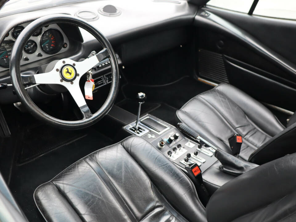Image 6/50 of Ferrari 308 GTB (1977)
