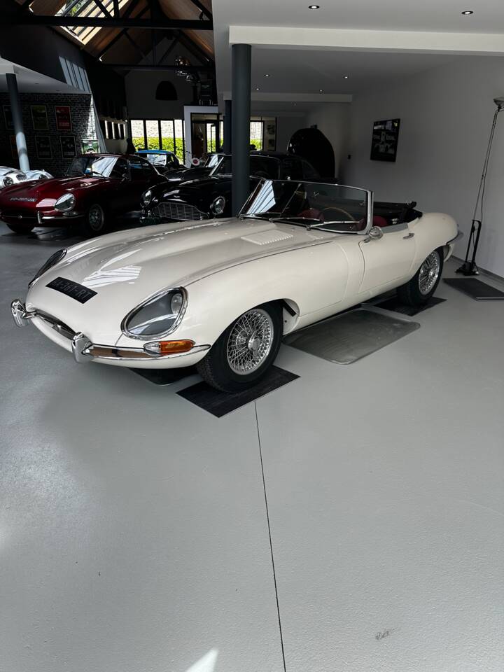 Immagine 5/22 di Jaguar E-Type 3.8 Flat Floor (1961)
