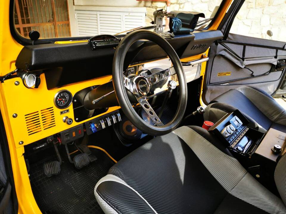 Image 16/51 of Jeep CJ-7 Renegade (1981)