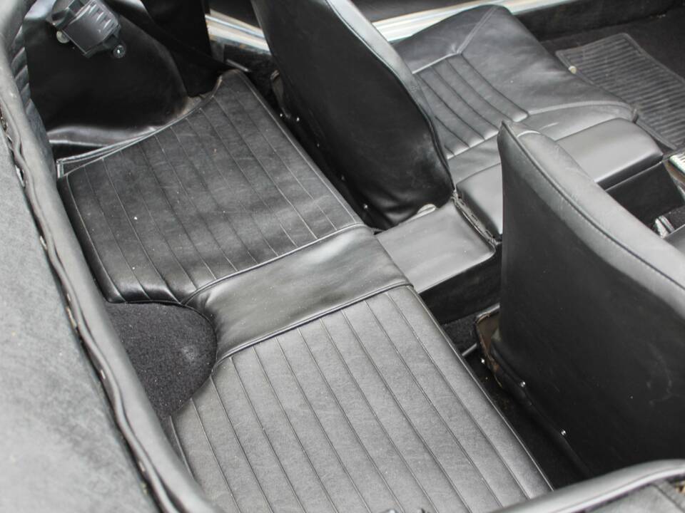 Image 15/23 of Sunbeam Alpine Mk V (1966)