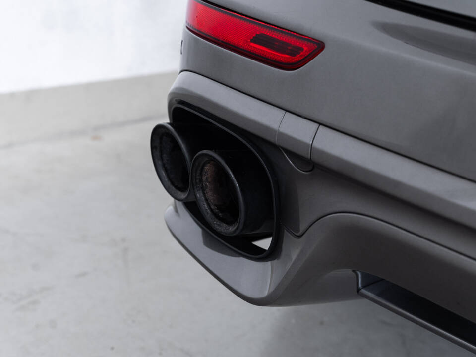 Bild 37/39 von Porsche Cayenne GTS (2016)