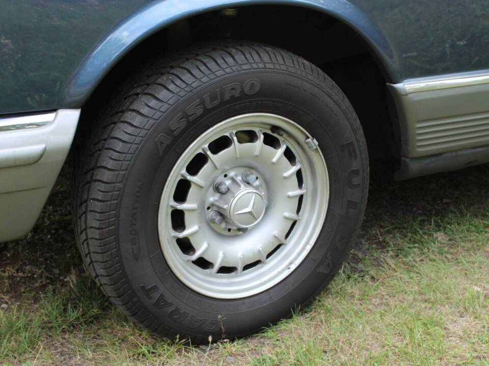 Image 13/51 de Mercedes-Benz 500 SE (1984)