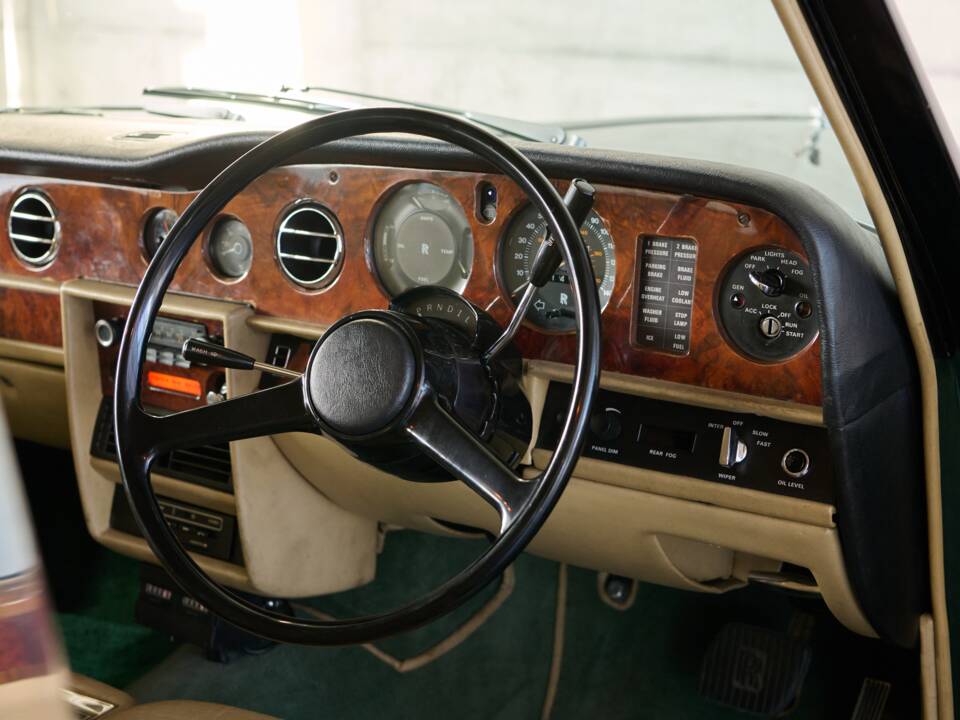 Imagen 38/50 de Rolls-Royce Silver Shadow II (1977)