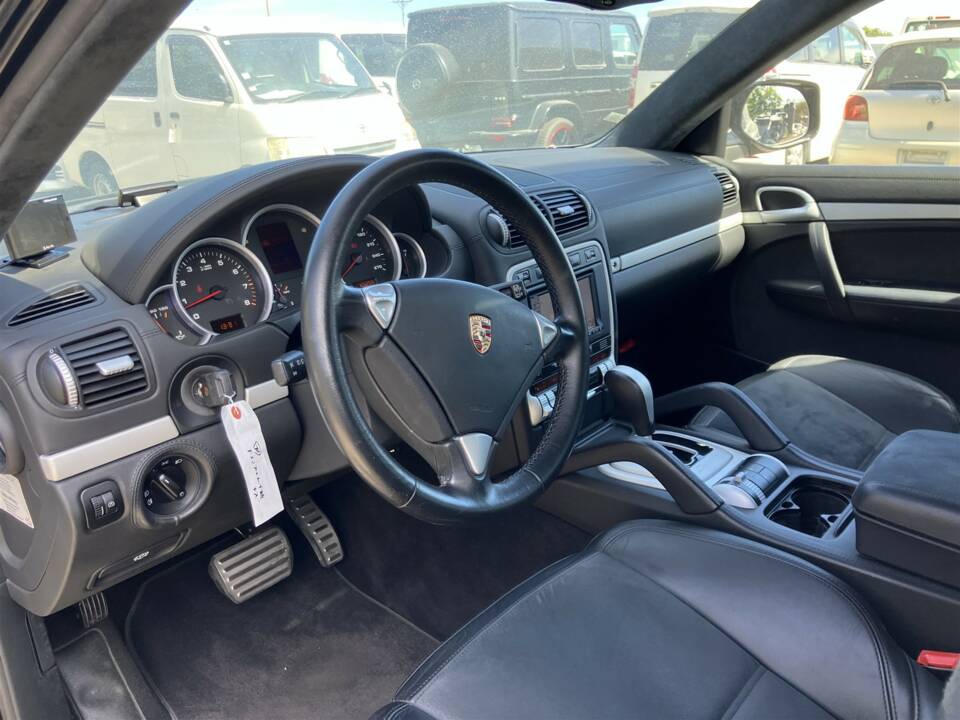 Immagine 10/40 di Porsche Cayenne GTS (2008)
