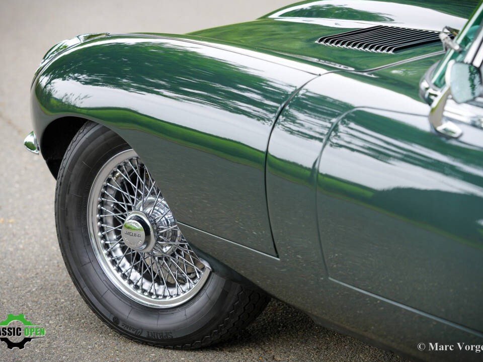 Afbeelding 55/61 van Jaguar E-Type (2+2) (1969)