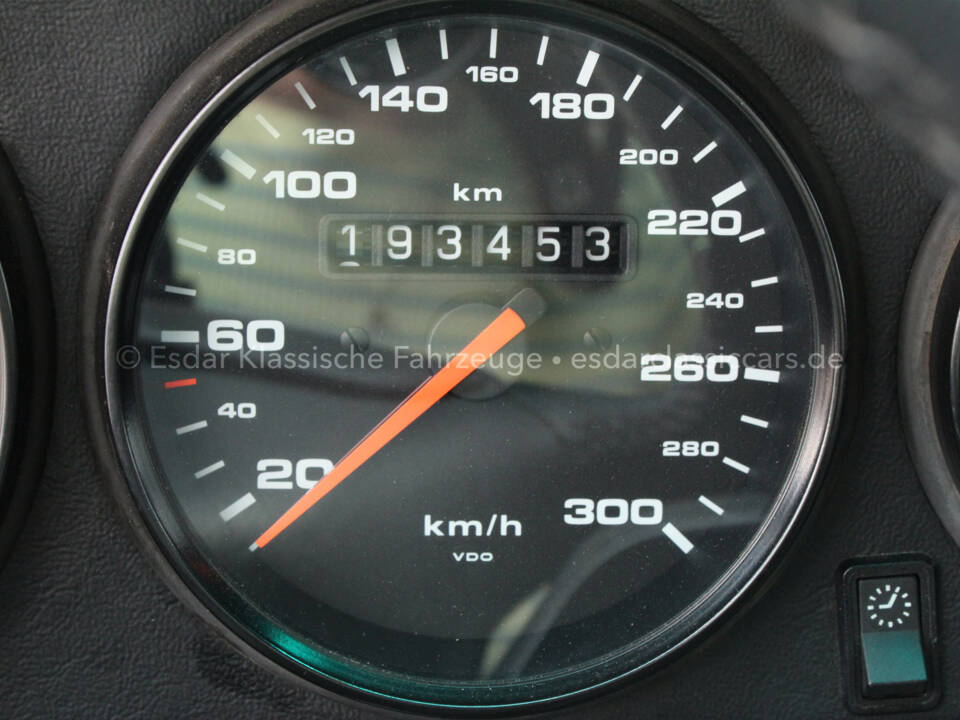 Bild 10/29 von Porsche 911 Carrera 4 (1996)