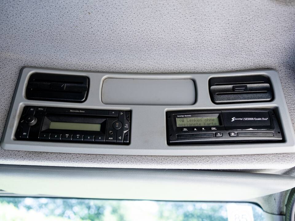 Image 16/31 of Mercedes-Benz Atego 1325 (2009)