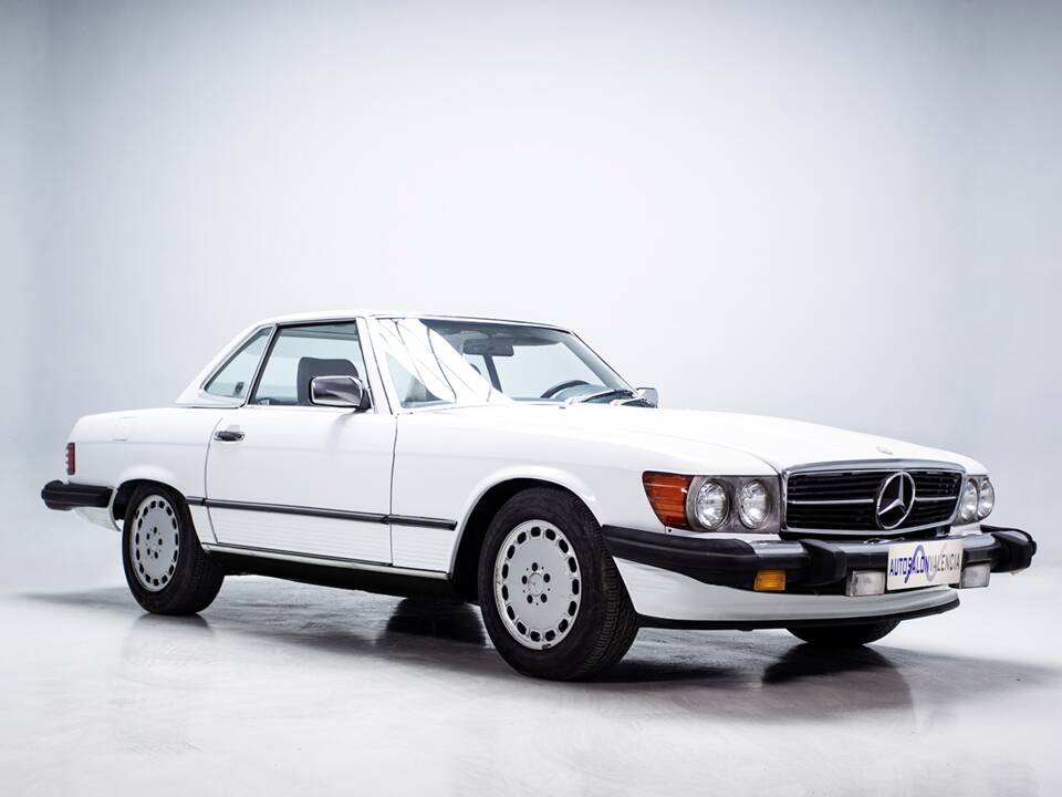 Bild 8/38 von Mercedes-Benz 560 SL (1986)