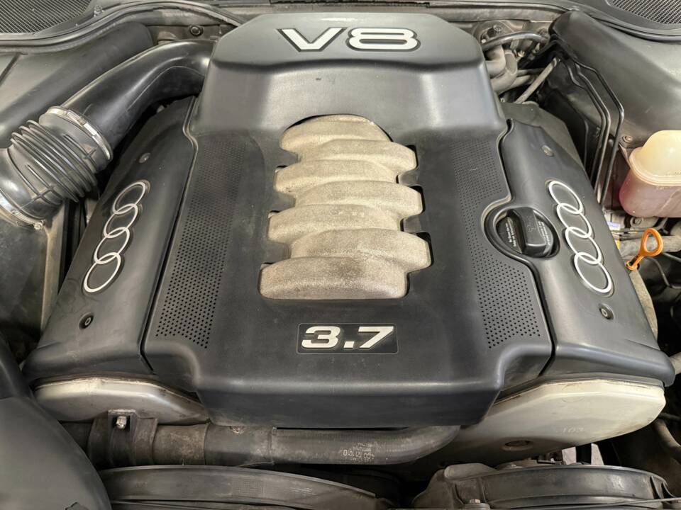 Immagine 17/17 di Audi A8 3.7 (1995)