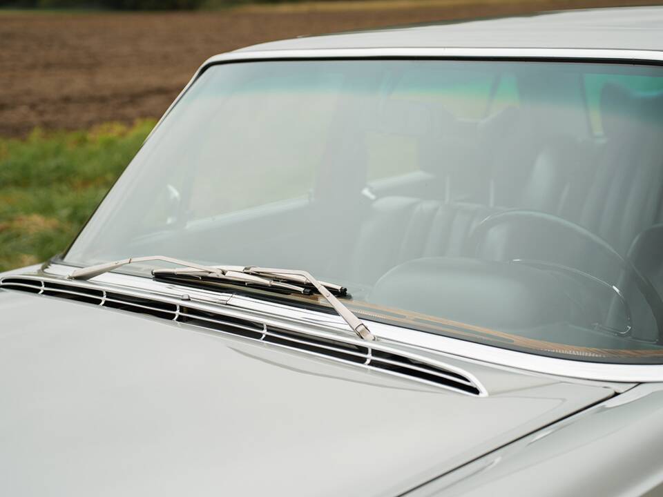 Image 12/50 of Mercedes-Benz 300 SEL 6.3 (1970)