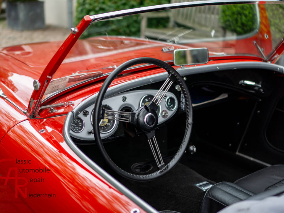 Image 14/18 of Austin-Healey 100&#x2F;4 (BN2) (1956)