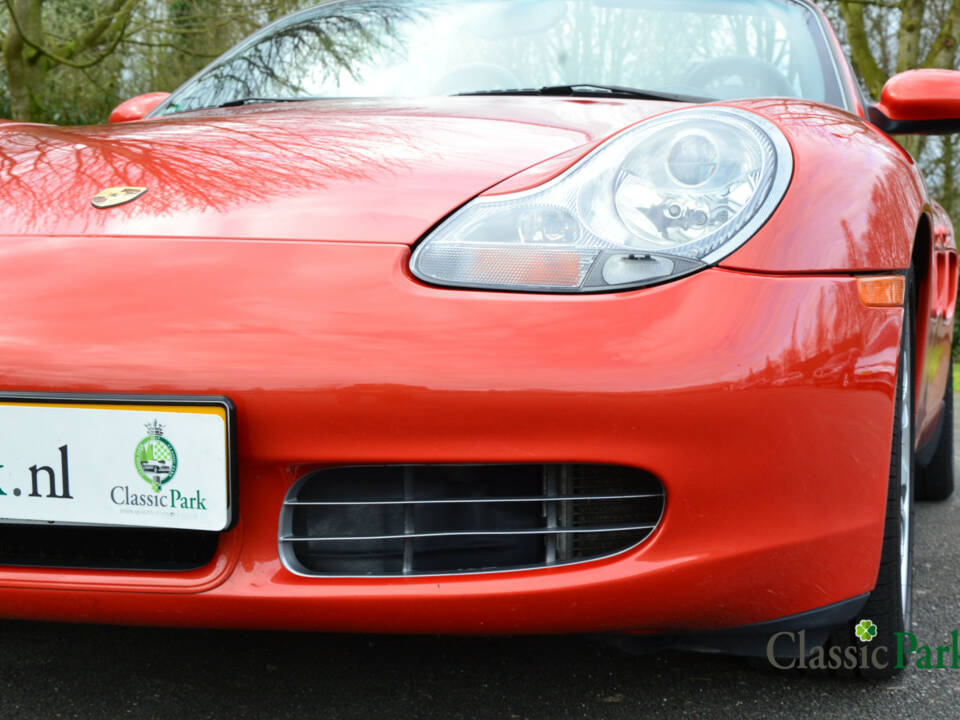 Immagine 24/50 di Porsche Boxster (2002)