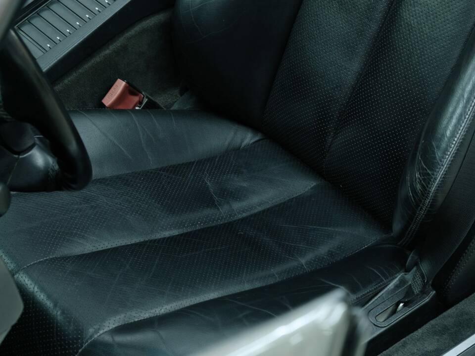 Image 45/50 of Mercedes-Benz SL 500 (1994)