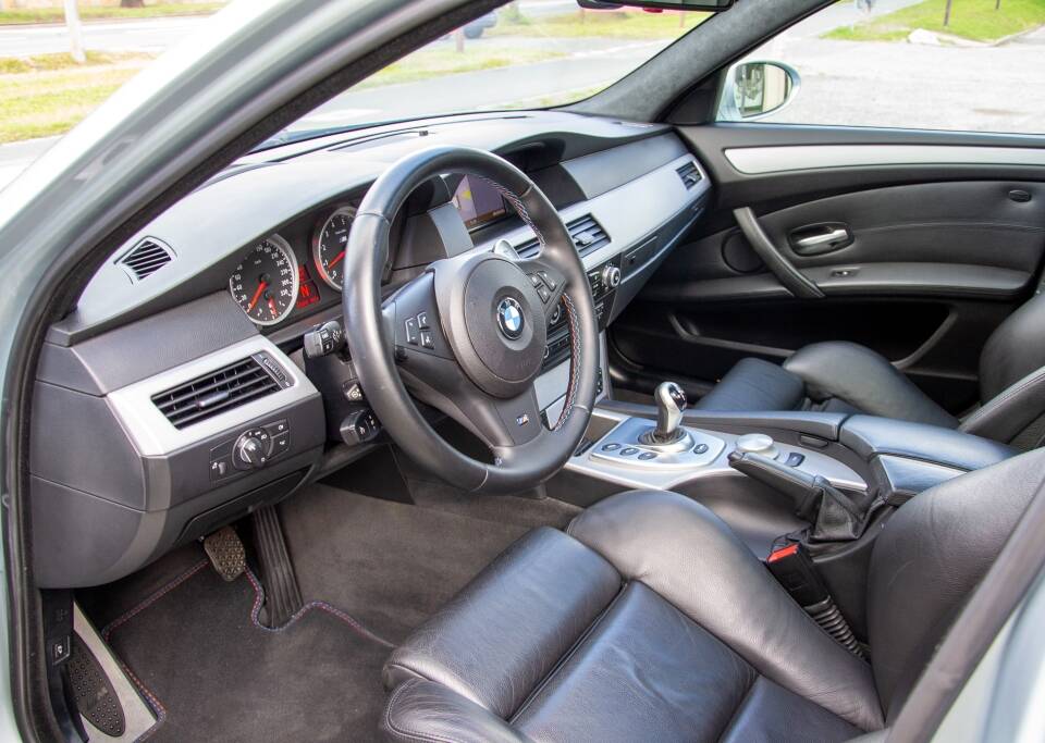 Afbeelding 20/41 van BMW M5 Touring (2008)