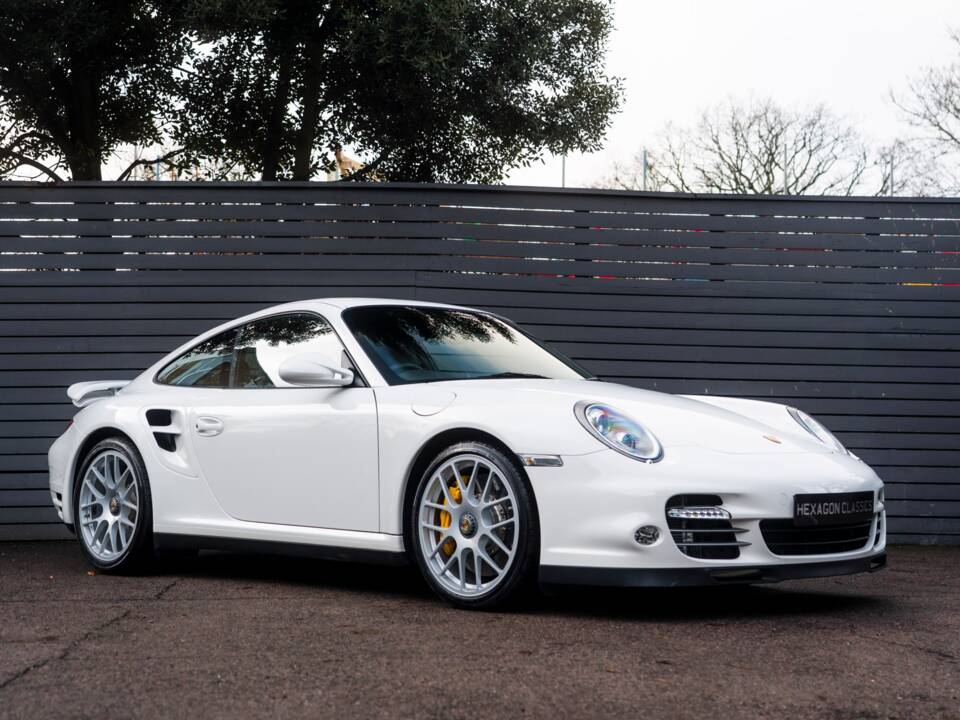 Bild 1/52 von Porsche 911 Turbo (2010)
