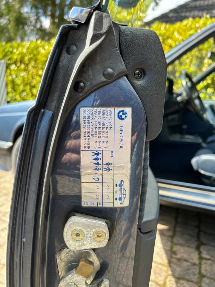 Bild 22/24 von BMW 635 CSi (1987)