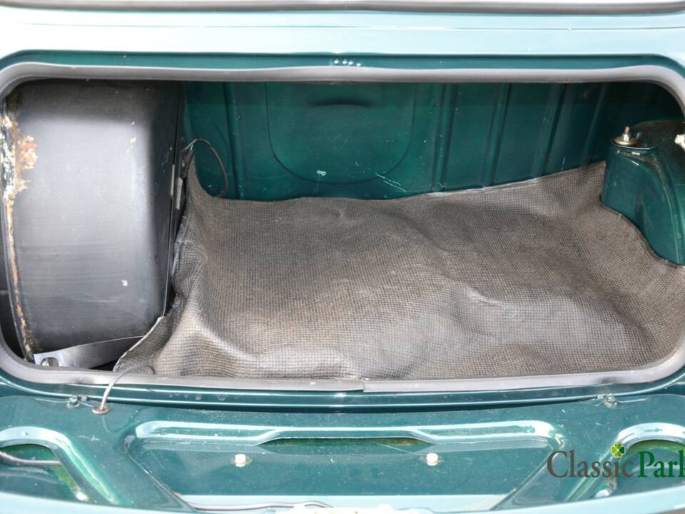 Image 33/50 de Austin Mini 1000 (1989)