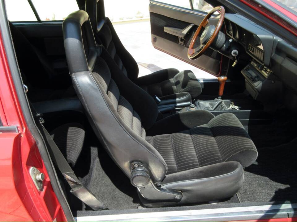 Bild 17/31 von Alfa Romeo GTV 2.0 (1982)