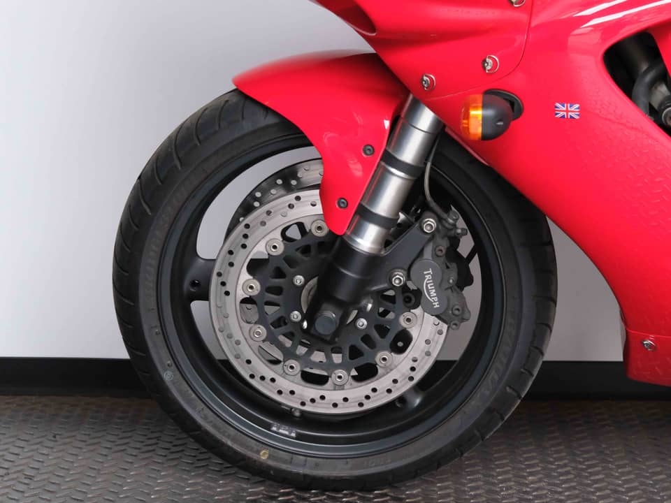 Image 30/66 of Triumph Daytona T595 (1998)