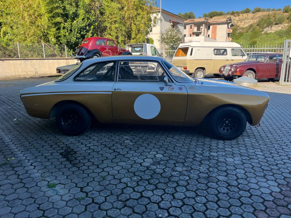 Bild 5/19 von Alfa Romeo 2000 GT Veloce (1972)