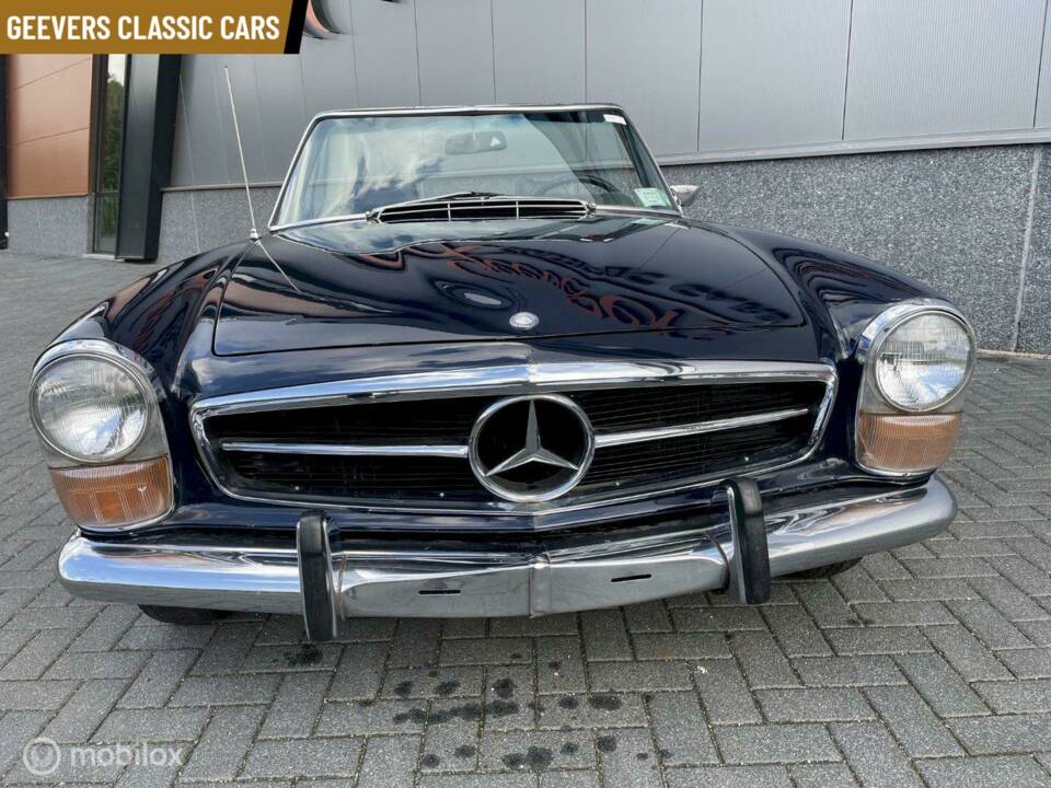 Image 2/8 de Mercedes-Benz 280 SL (1970)