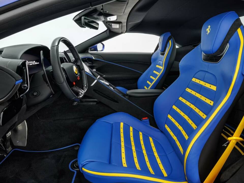 Image 6/12 of Ferrari Roma Spider (2024)