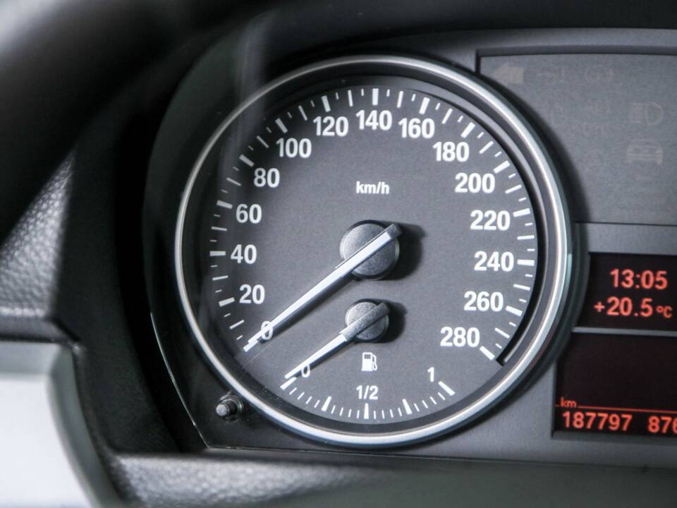 Afbeelding 20/50 van BMW 325i (2007)